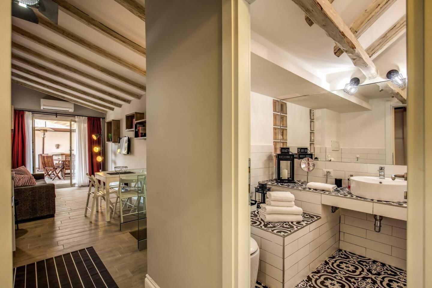 Attic With Terrace By Trevi Fountain Apartment Roma Exterior foto