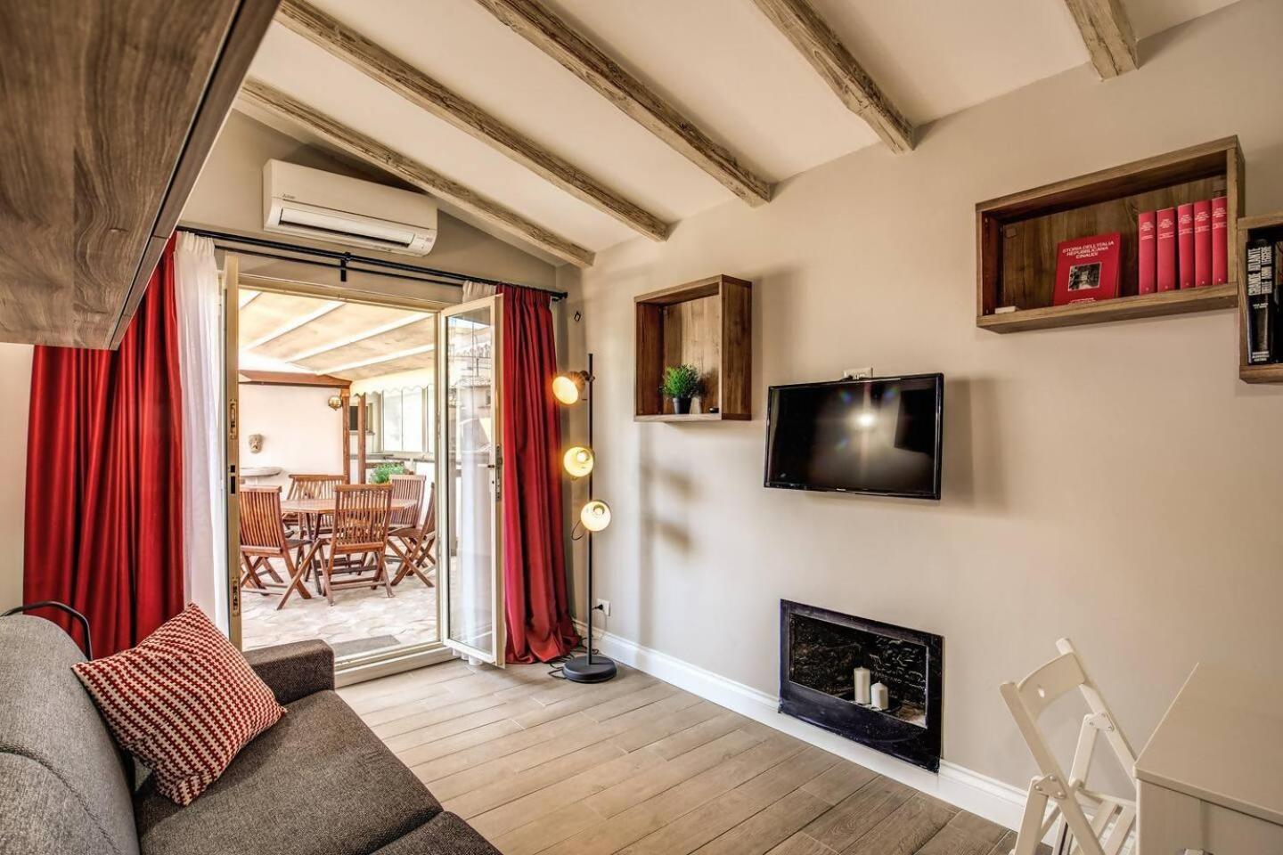 Attic With Terrace By Trevi Fountain Apartment Roma Exterior foto