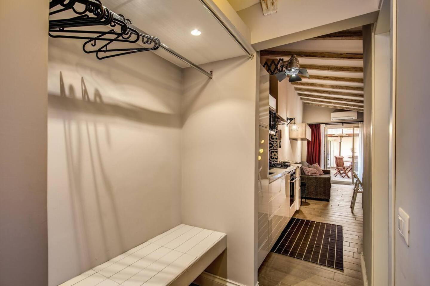 Attic With Terrace By Trevi Fountain Apartment Roma Exterior foto